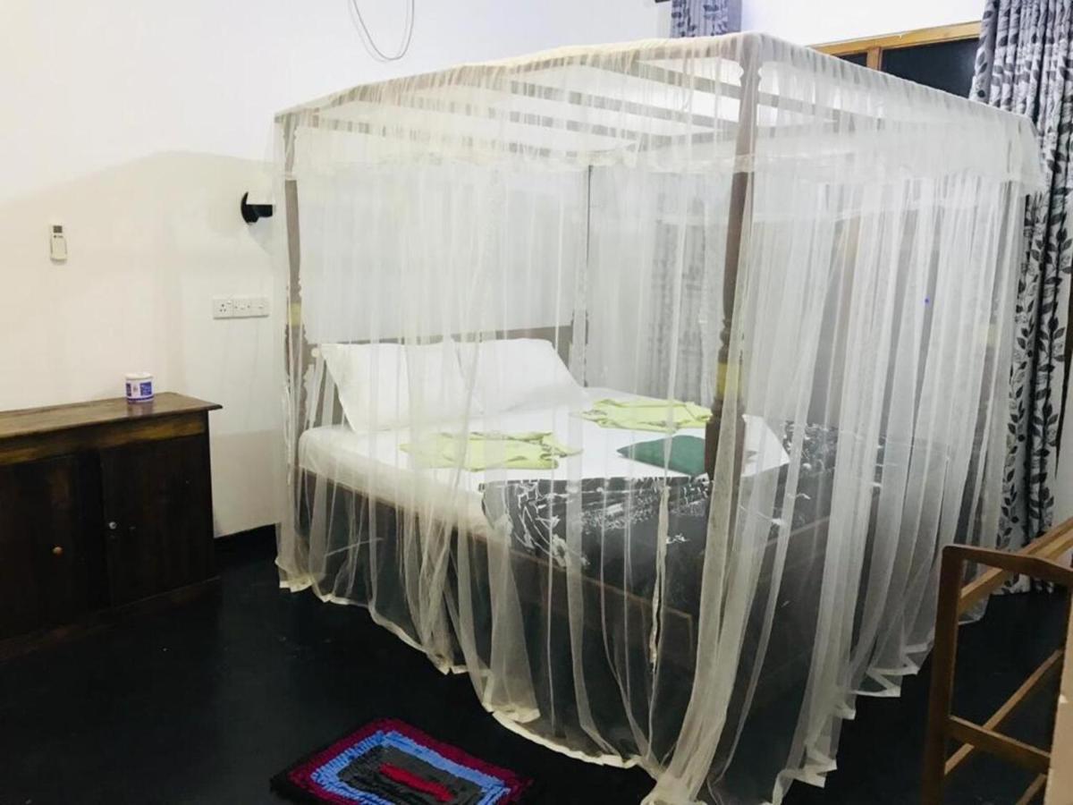 Akash Villa Talaramba Kültér fotó