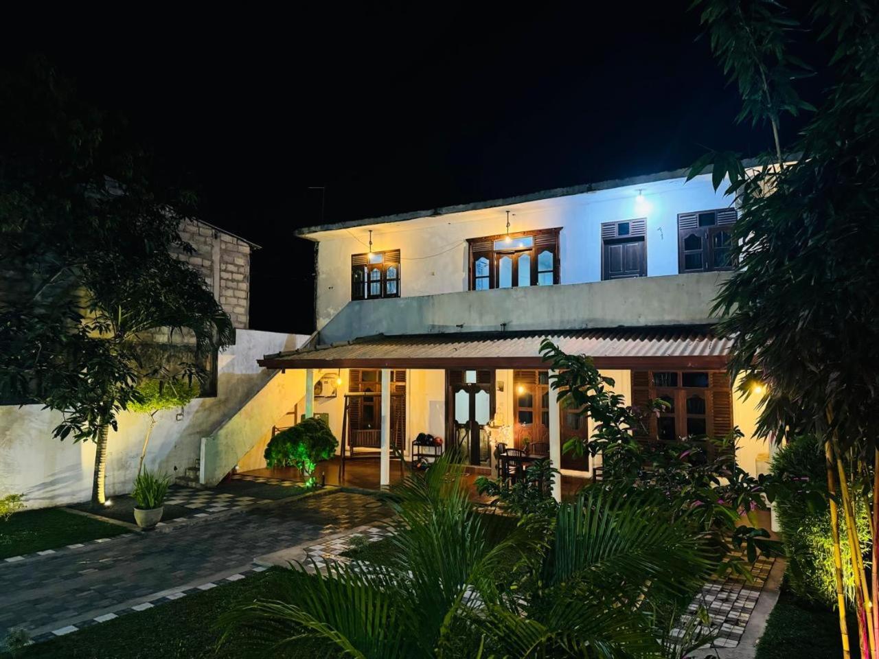 Akash Villa Talaramba Kültér fotó